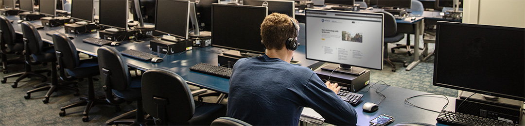 Student in computer lab